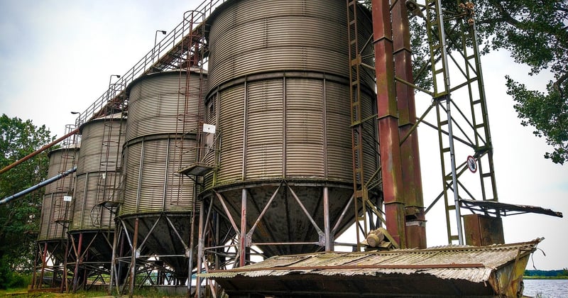 Building Topical Authority With Content Silos: A Proven Guide