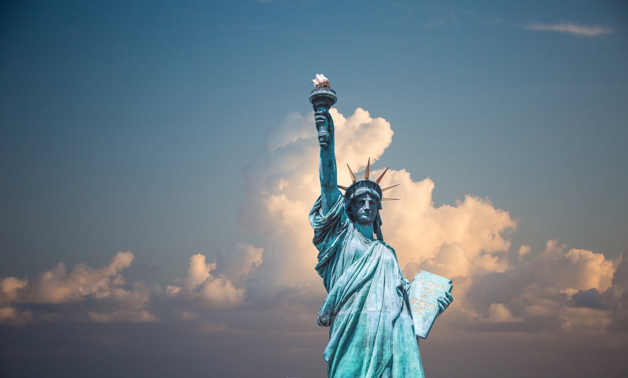 Best Vietnam sourcing agency for supplies to New York, USA (2026)